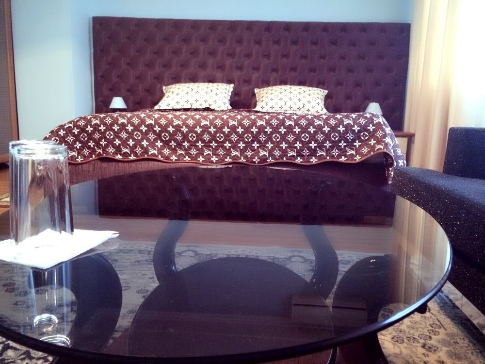 Dream Hotel Chisinau Luaran gambar